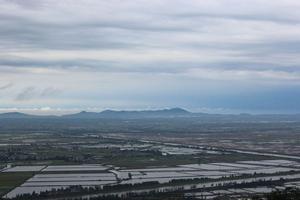 雨後赤山頂上看茅山
