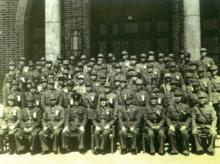 蔣介石、龍雲在昆明與即將出征的滇軍師級以上幹部合影