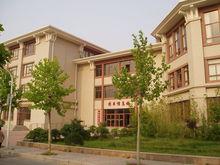 圖書信息樓正門