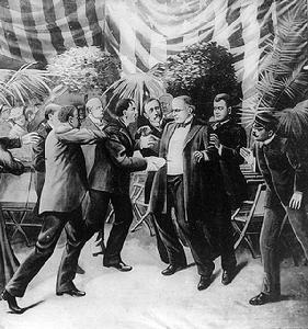 里昂·喬戈什用手槍擊中威廉·麥金萊