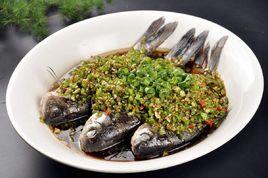 藿香鯽魚 藿香鯽魚