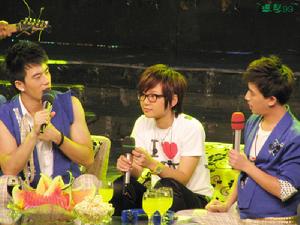 嘉賓周筆暢與主持們