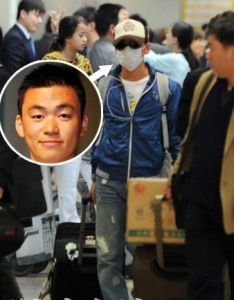 王寶強攜神秘女回家