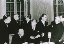 耶拉斯與多位政要在聖卡洛斯宮舉行會議