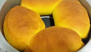 牛奶胡蘿蔔麵包 牛奶胡蘿蔔麵包