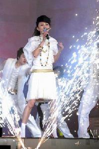 誰愛誰[張韶涵演唱歌曲]