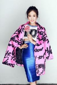 只因為愛你[龍梅子演唱歌曲]