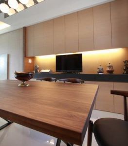 電視機漸漸成了客廳的一個擺設