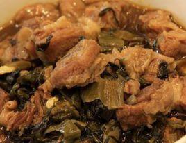 酸菜燉牛腩 酸菜燉牛腩