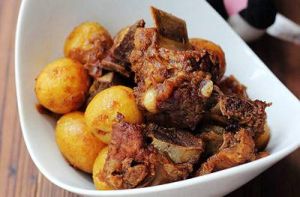 土豆燒脊骨 土豆燒脊骨