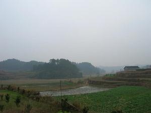 湖堰村[河南省南陽市鄧州市桑莊鎮湖堰村]