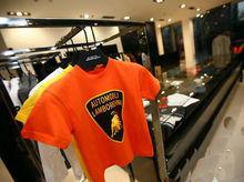 蘭博基尼概念店中的服裝區