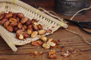 微波爐五香花生米