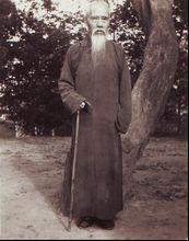 1957年錢基博先生於武昌