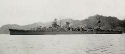 攝於1944年11月24日即將竣工前，停泊於佐世保軍港的酒匂