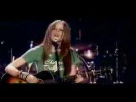 tomorrow[加拿大艾薇兒演唱歌曲]