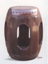 清紫檀五關光坐墩 清紫檀五關光坐墩