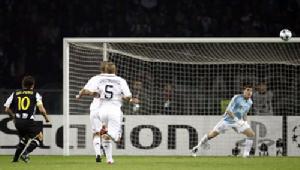 皮耶羅自由球絕殺皇家馬德里