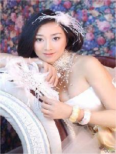 丁佳[MOMO樂團主唱]