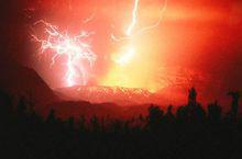 印尼坦博拉火山爆發