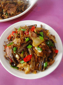 鹽菜臘肉燜魚乾 鹽菜臘肉燜魚乾