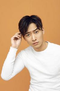 鄭奇[中國內地男演員]