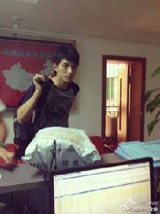 最帥快遞小哥 最帥快遞小哥