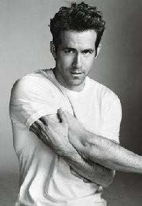 瑞安·雷諾茲 瑞安·雷諾茲