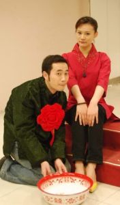 俯首帖耳 俯首帖耳