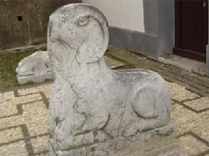 題潤州妙善前石羊