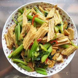 腐竹炒芹菜 腐竹炒芹菜