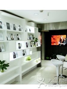 湖南長沙冰山名人攝影化妝色彩學校 湖南長沙冰山名人攝影化妝色彩學校