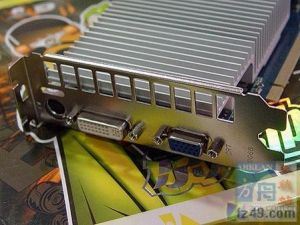 顯示卡輸出連線埠