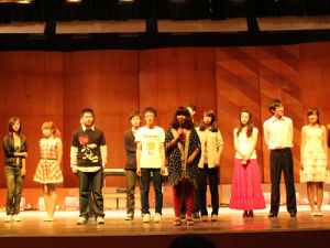 《一個死者對生者的訪問》