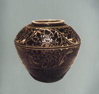 《黑釉剔花牡丹紋罐》 《黑釉剔花牡丹紋罐》