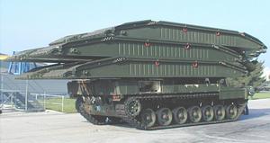 德國製造的新型裝甲架橋車