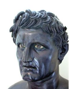 歐邁尼斯 歐邁尼斯