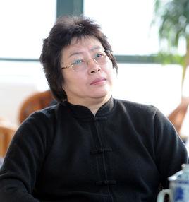 熊梅[中國第一位博士後國小校長]