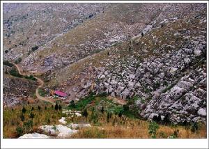 群山中的天藏寺