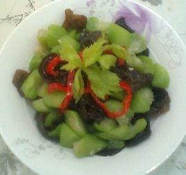 黑木耳絲瓜 黑木耳絲瓜