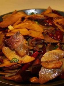 川香臘肉炒竹筍 川香臘肉炒竹筍