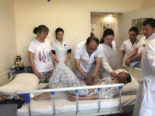 高亮為患者檢查疾病