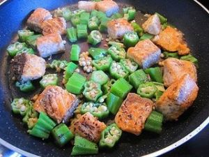 香煎三文魚秋葵