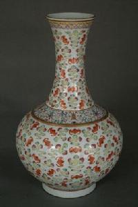 粉彩描金雲蝠紋賞瓶 粉彩描金雲蝠紋賞瓶