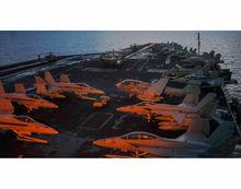 尼米茲號航空母艦上的戰機