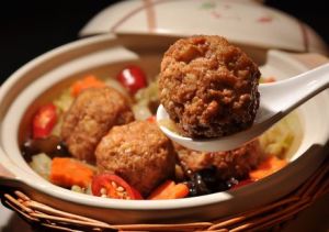 砂鍋素味獅子頭 砂鍋素味獅子頭