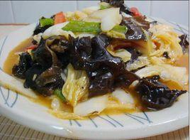 黑木耳炒白菜 黑木耳炒白菜