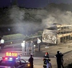 紅眼客車發生交通事故現場