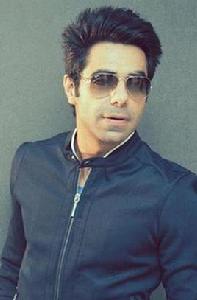 阿帕爾夏克提·庫拉那 阿帕爾夏克提·庫拉那