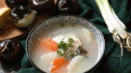 紅蘿蔔馬蹄鯽魚湯 紅蘿蔔馬蹄鯽魚湯